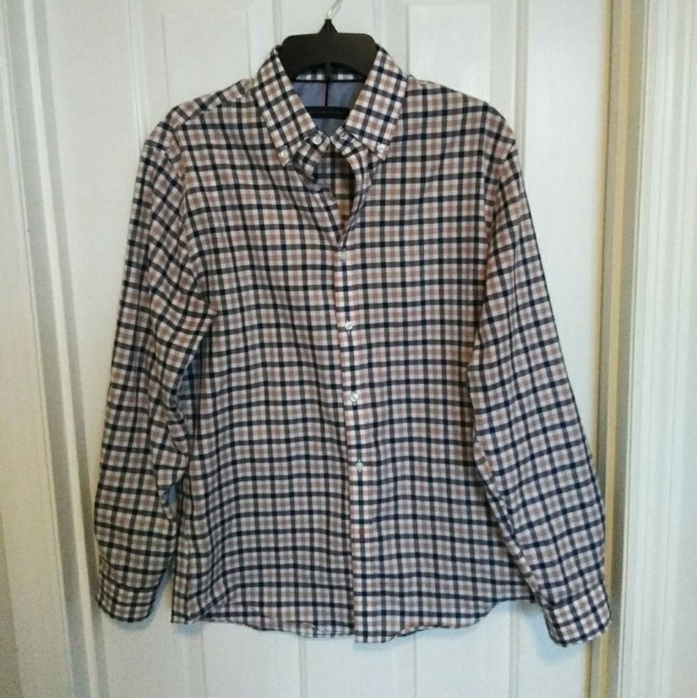 NWOT Tommy Hilfiger Button Down Shirt
